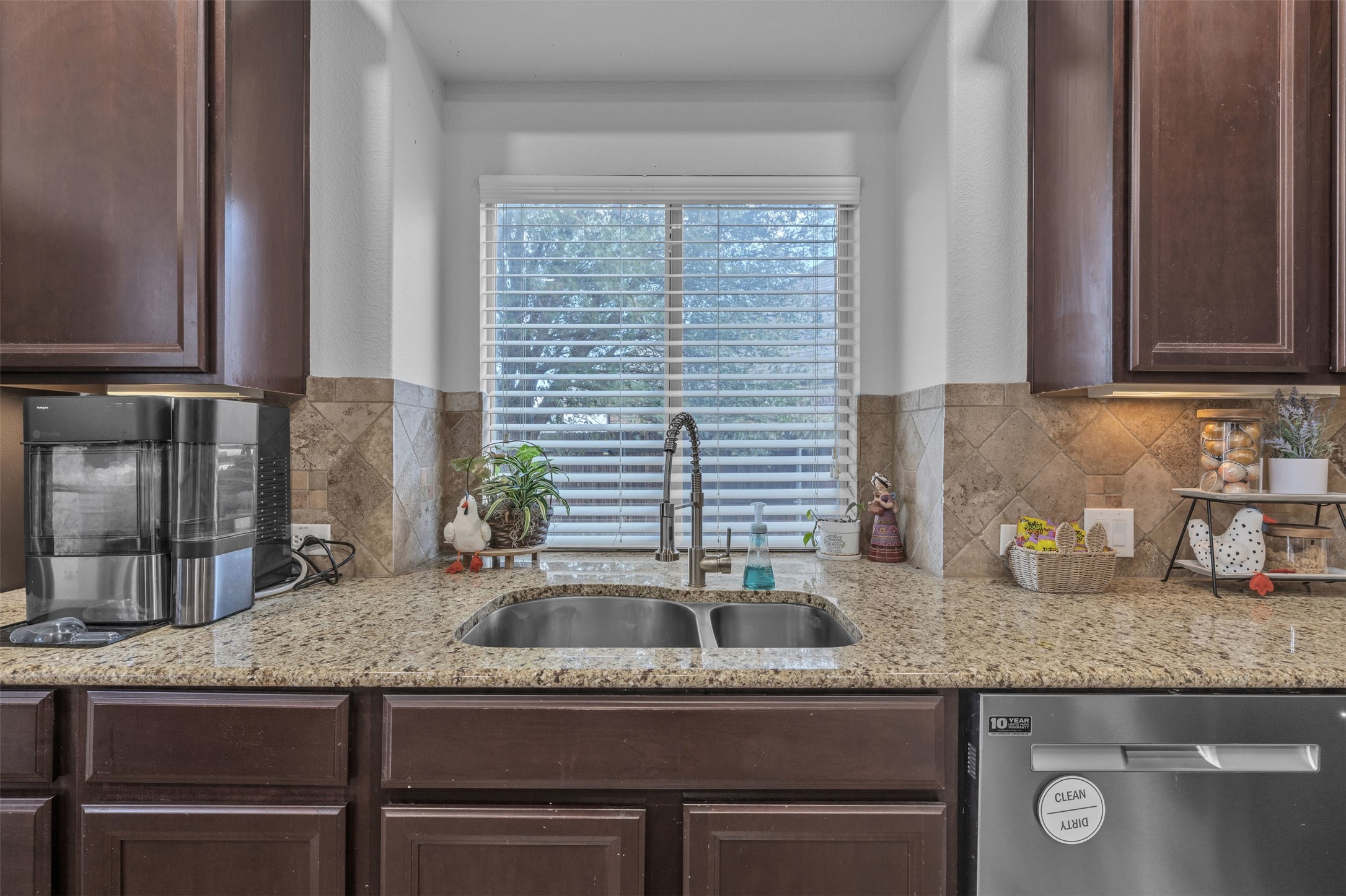 943 Mimosa Court Burleson TX 76028