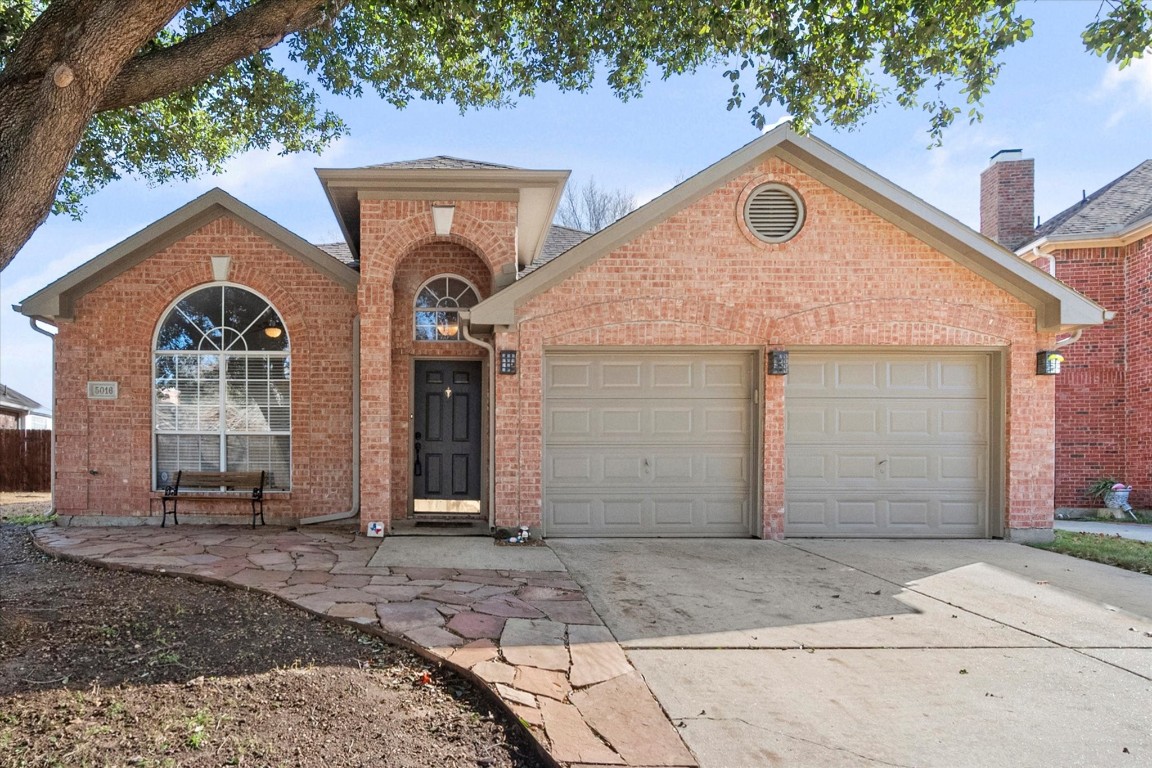 5016 White Oak Drive Grand Prairie TX 75052