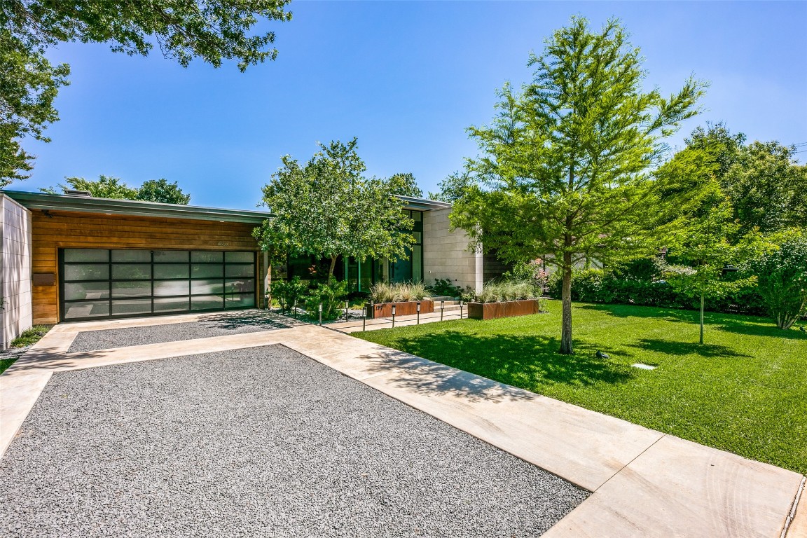 8610 San Fernando Way Dallas TX 75218