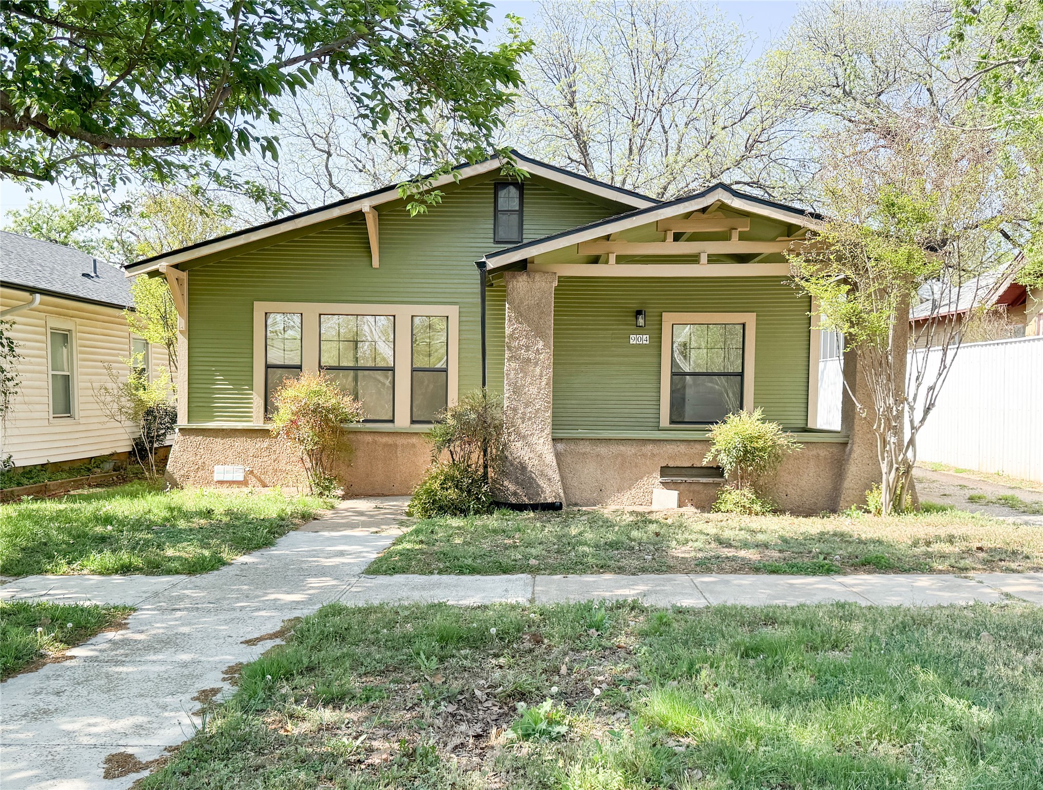 904 W 7th Street Cisco TX 76437