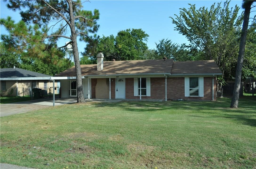 209 E Gertrude Street Crandall TX 75114