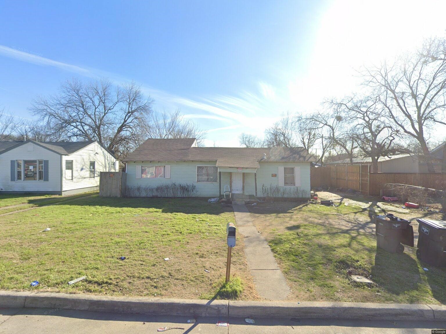 3704 S Littlejohn Avenue Fort Worth TX 76105