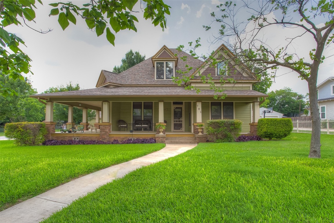701 W Spring Street Weatherford TX 76086