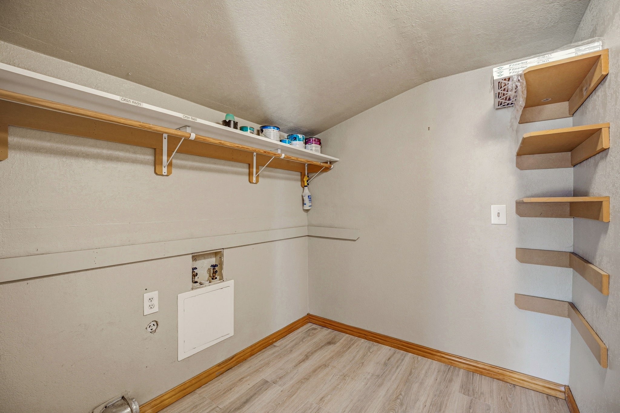 405 S Hannaford Street Granbury TX 76048