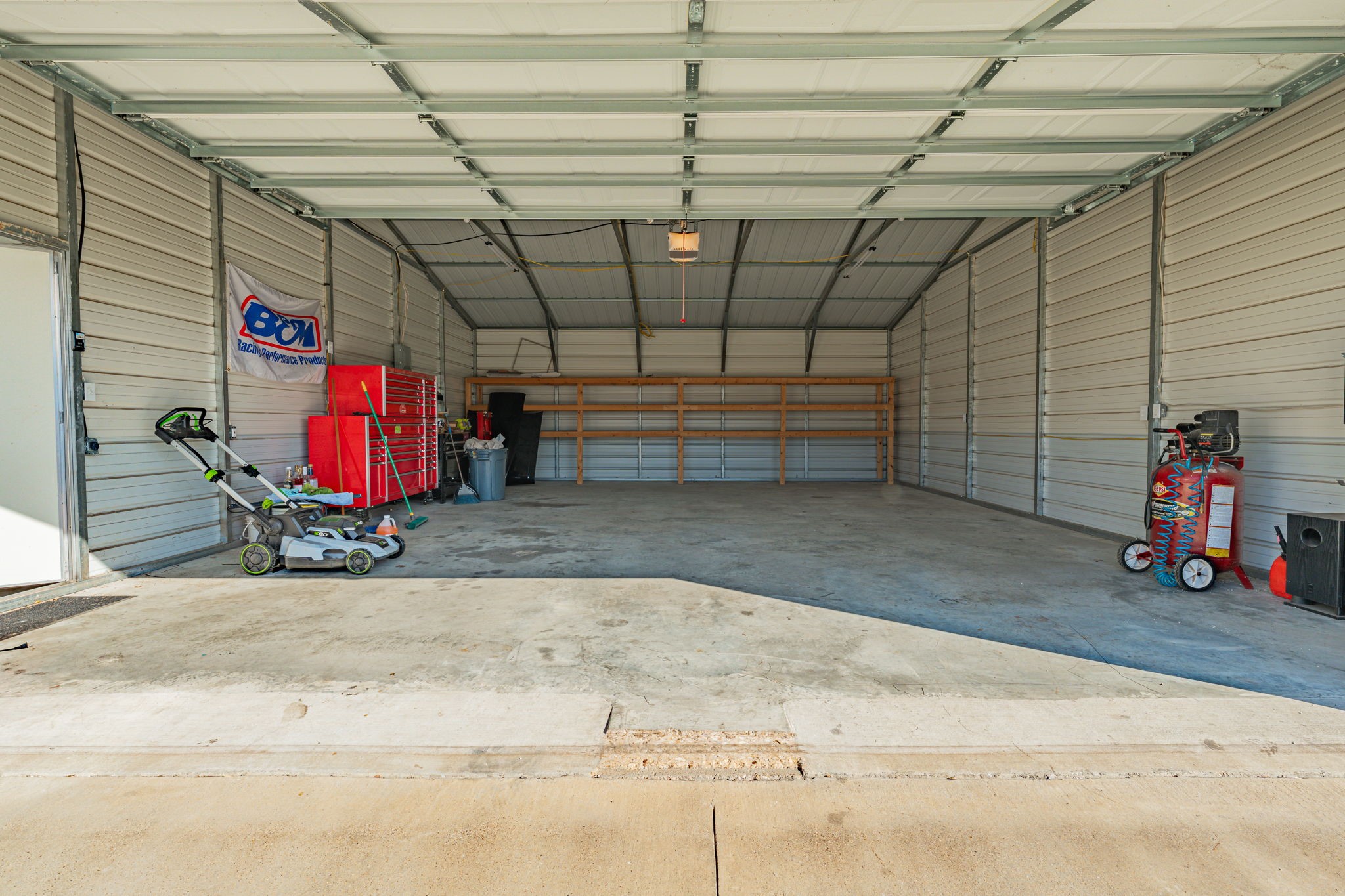 405 S Hannaford Street Granbury TX 76048