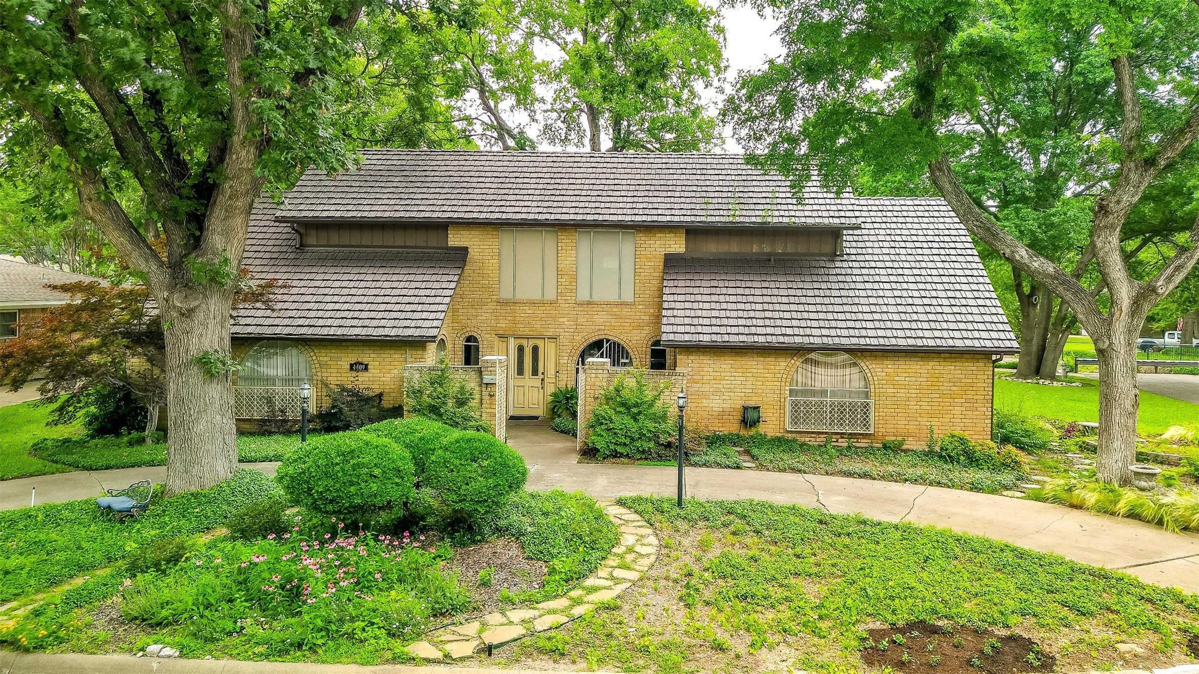4409 Marys Creek Drive Benbrook TX 76116