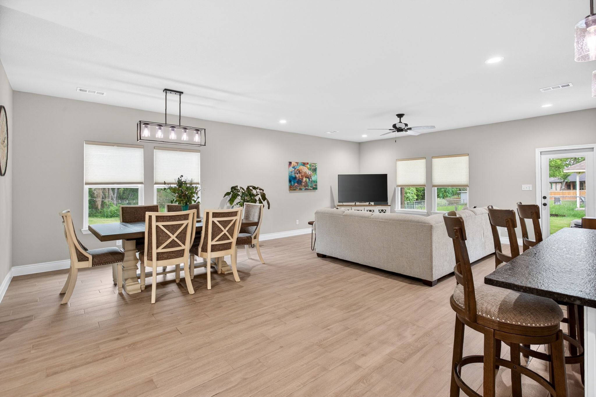 1311 E Apache Trail Granbury TX 76048