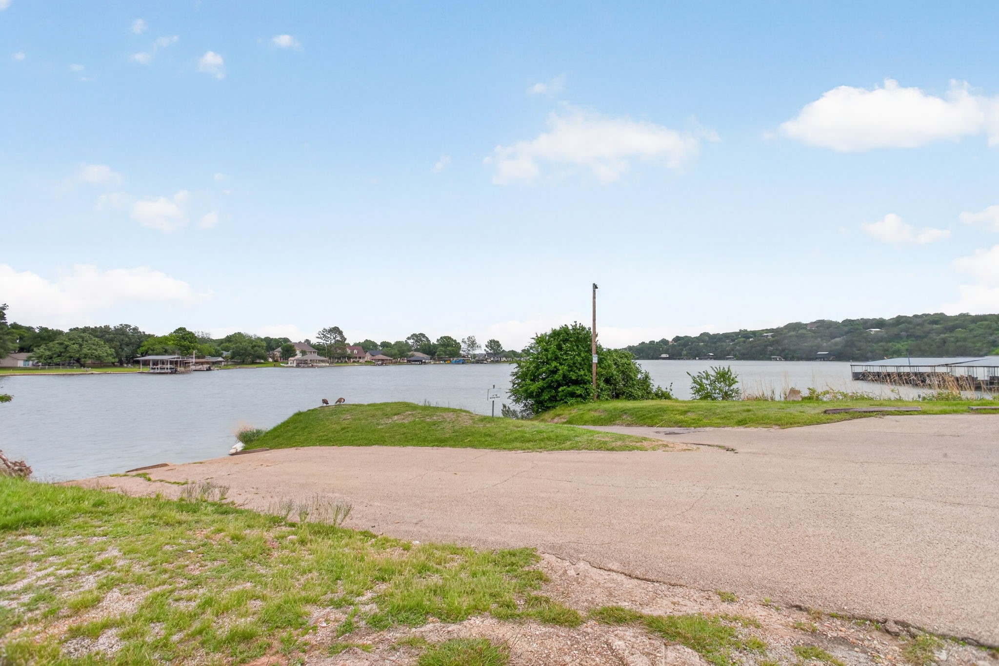 1311 E Apache Trail Granbury TX 76048