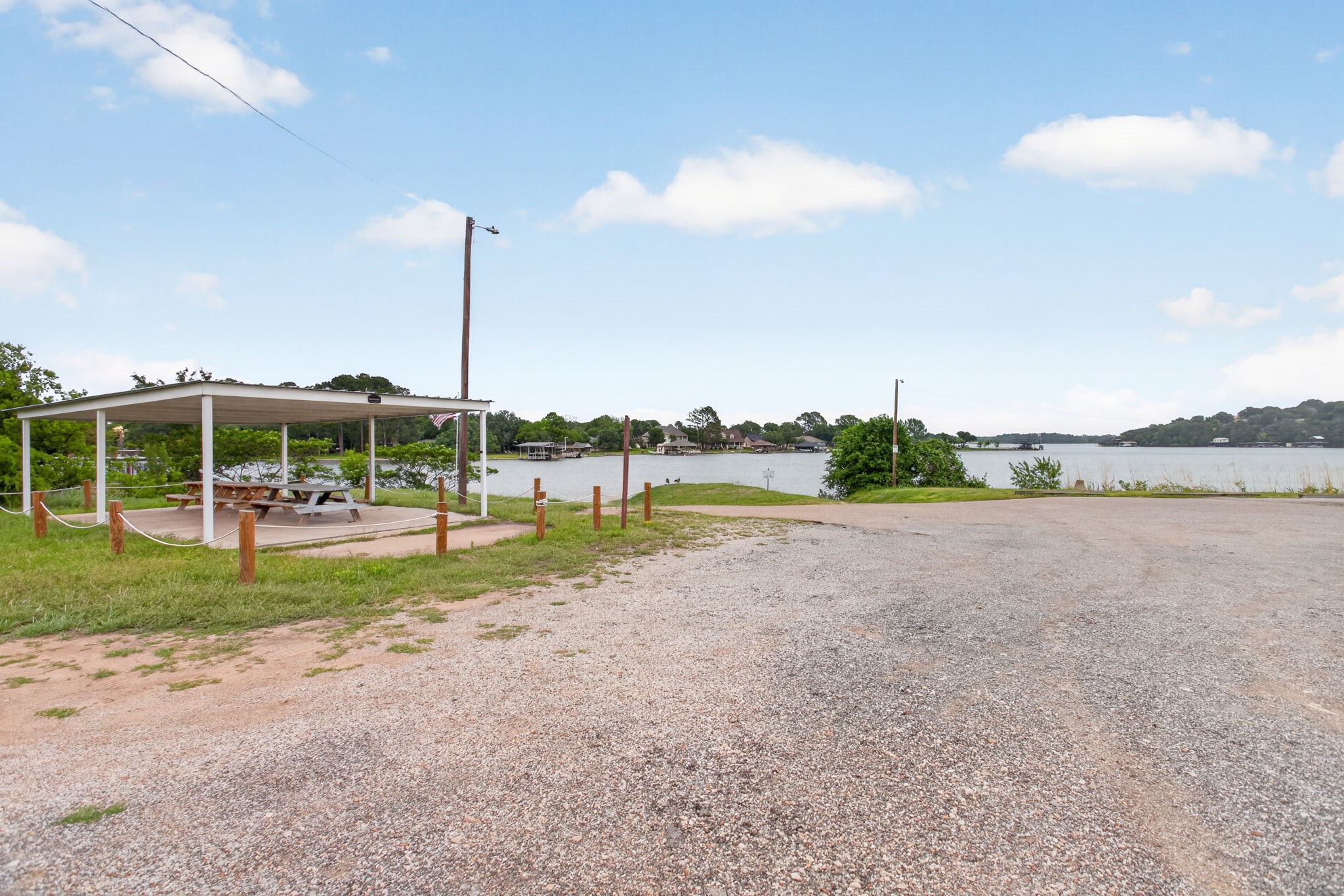 1311 E Apache Trail Granbury TX 76048