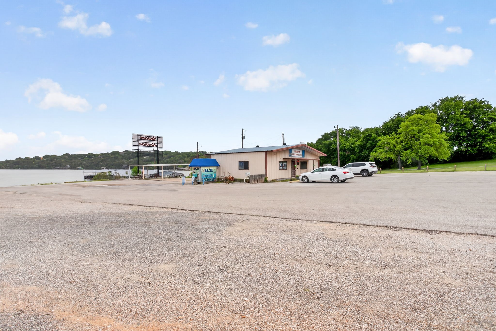 1311 E Apache Trail Granbury TX 76048