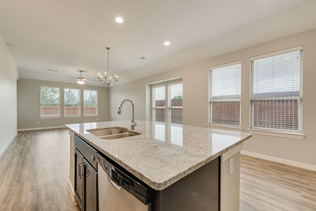 3411 Blue Granite Lane Heartland TX 75126