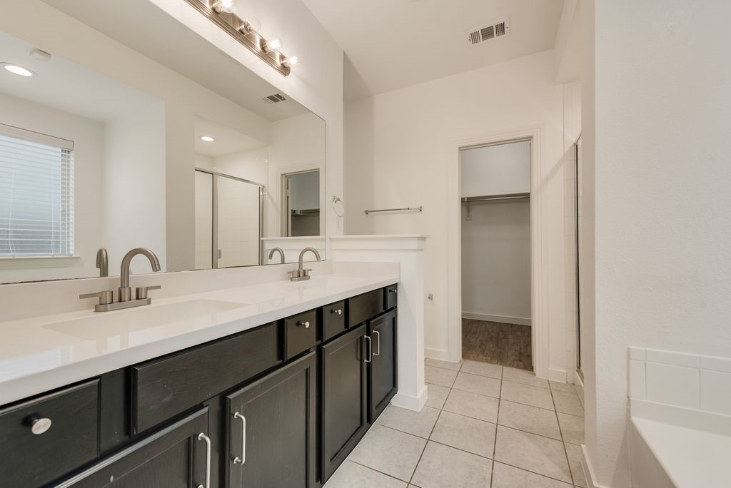 3411 Blue Granite Lane Heartland TX 75126