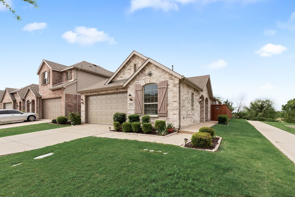 3411 Blue Granite Lane Heartland TX 75126