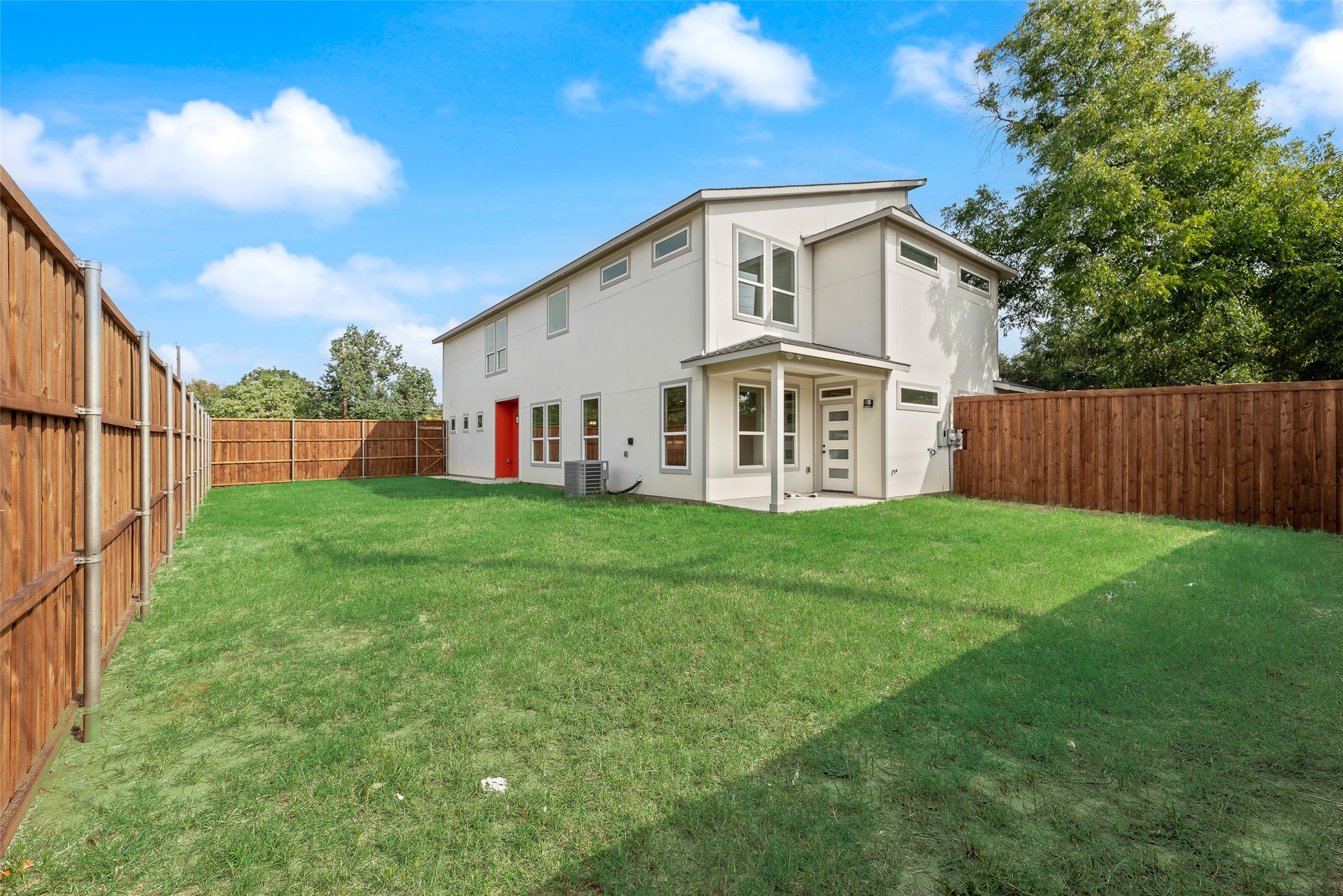 2330 Fairfax Irving TX 75060