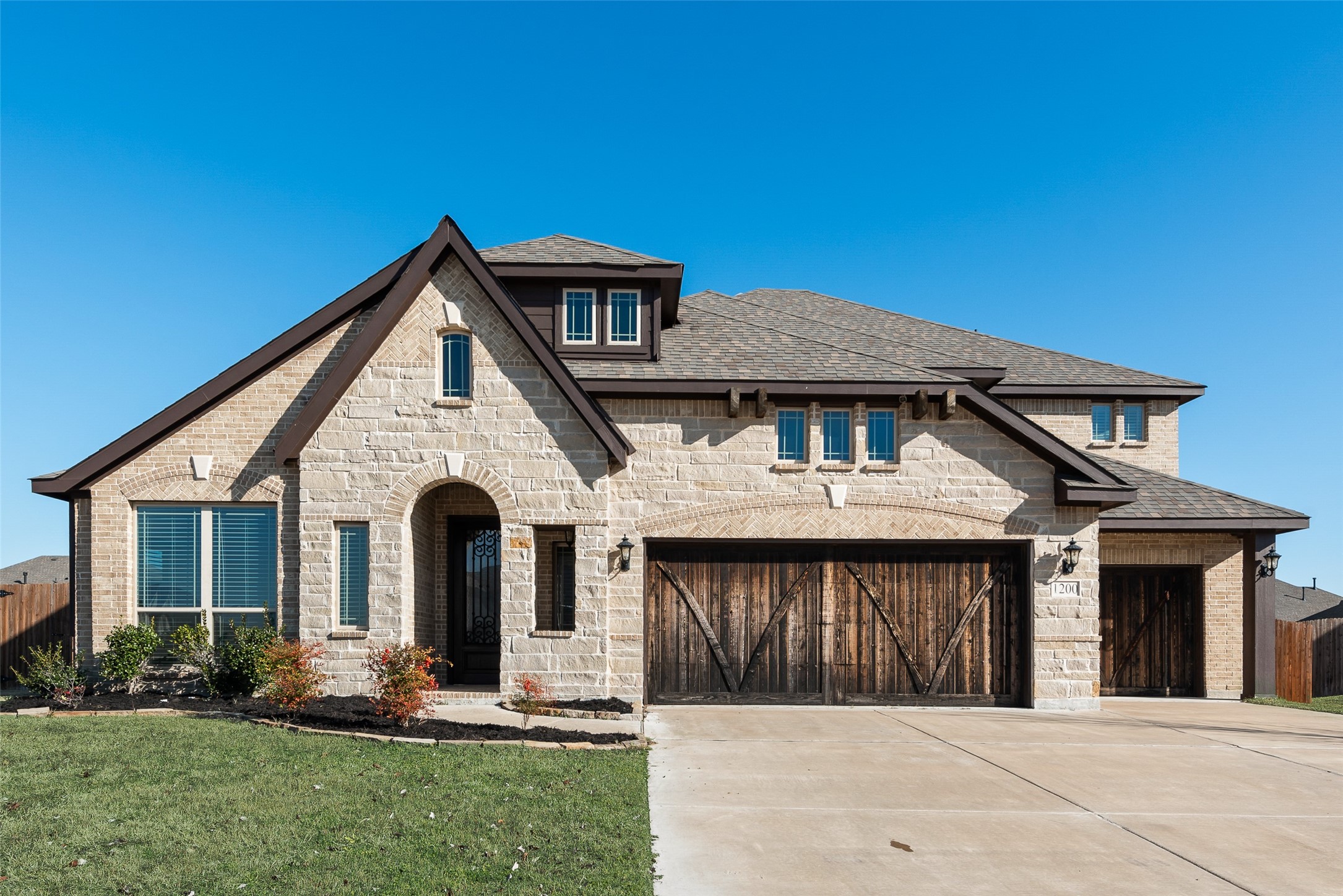 1200 Moses Drive Desoto TX 75115