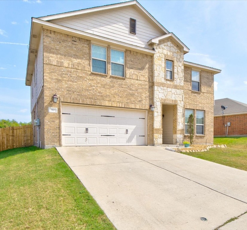 913 Reveille Road Fort Worth TX 76108