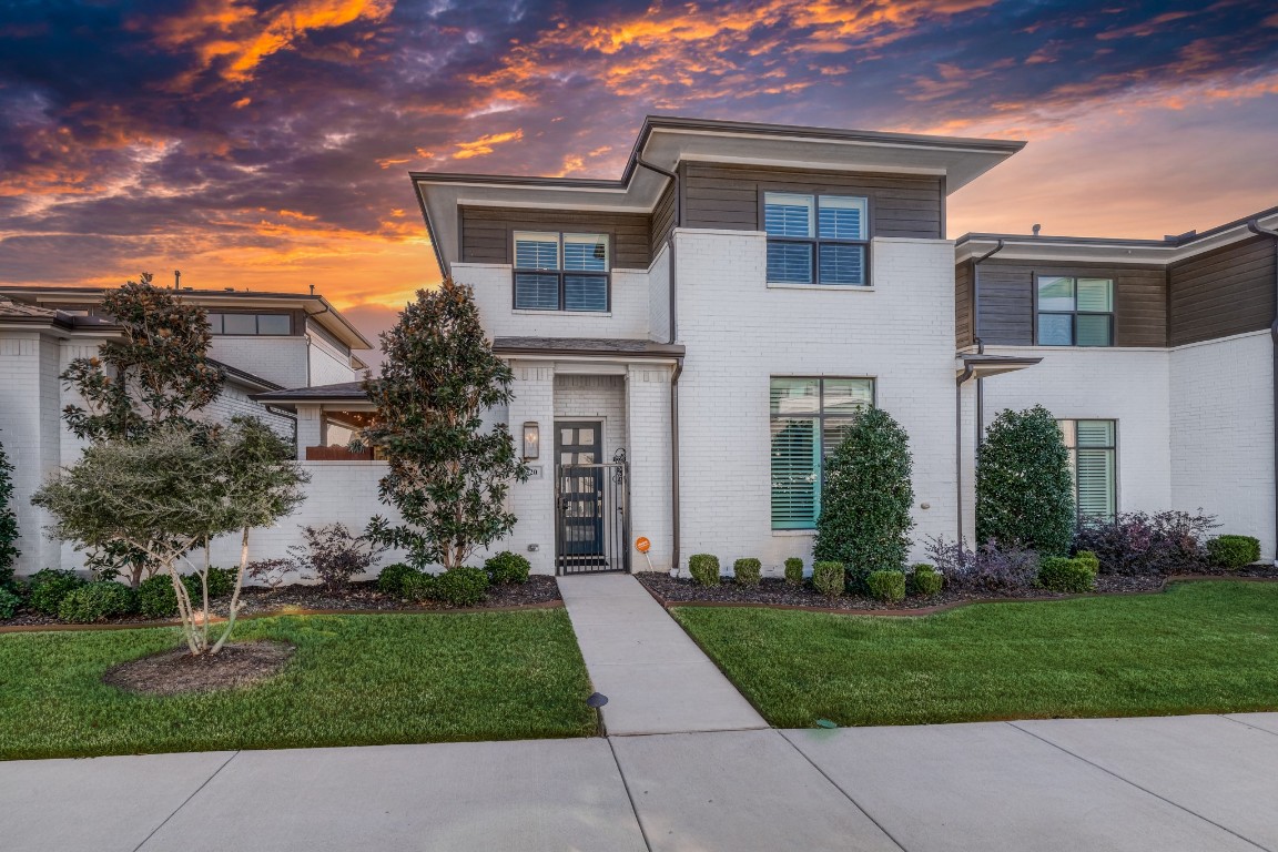 320 Nursery Lane Fort Worth TX 76114