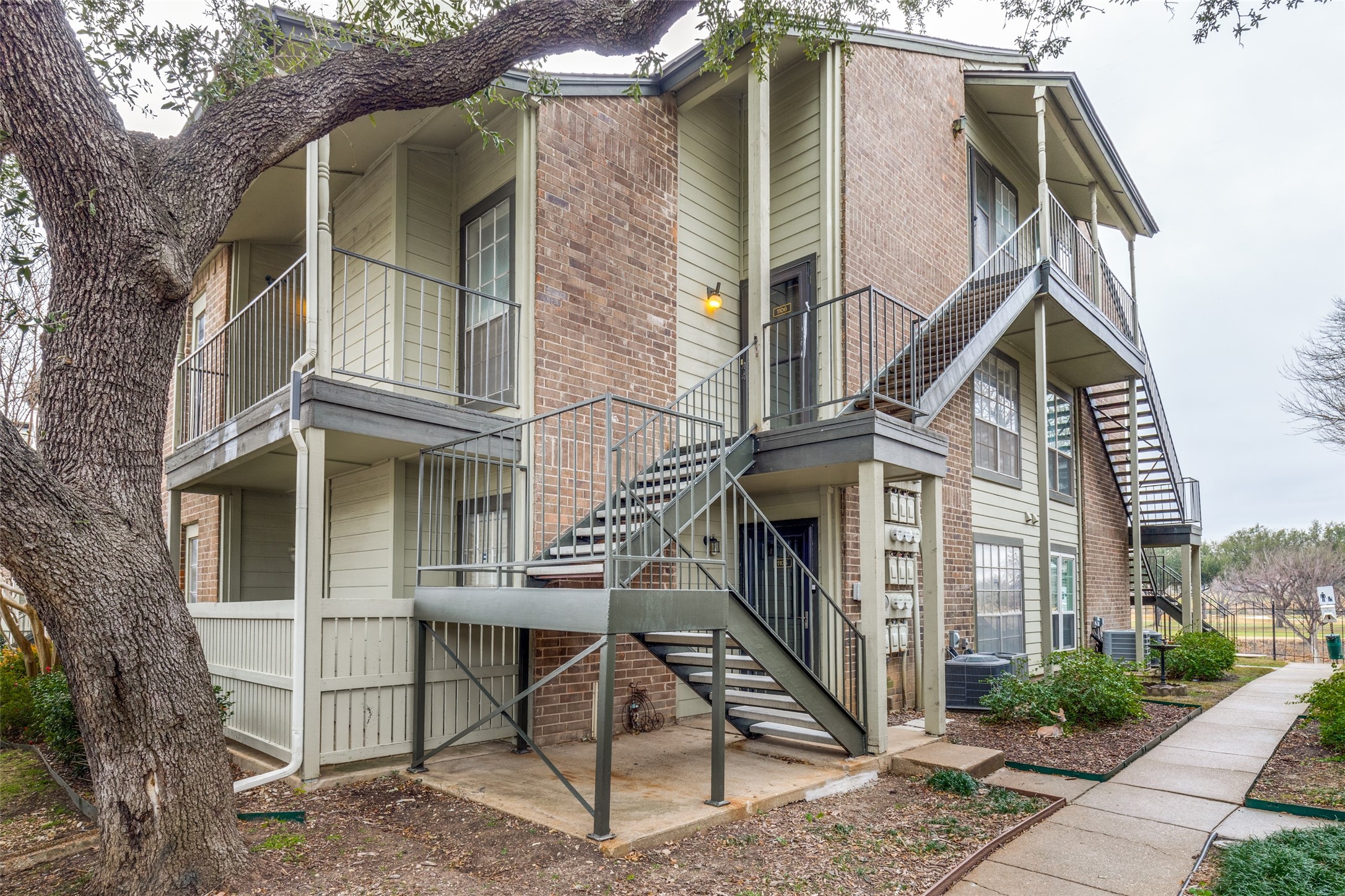 5981 Arapaho Dallas TX 75248