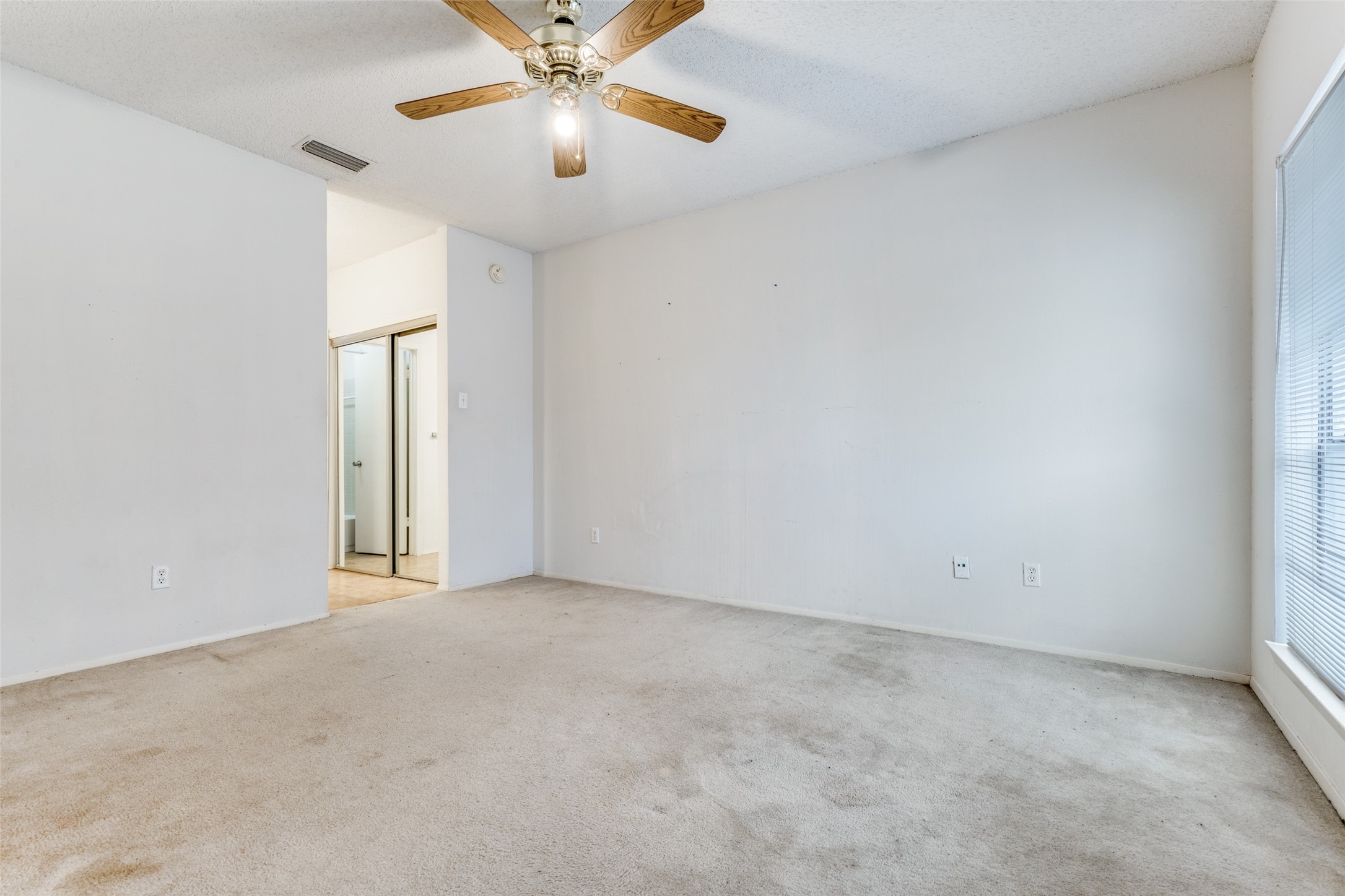 5981 Arapaho Dallas TX 75248