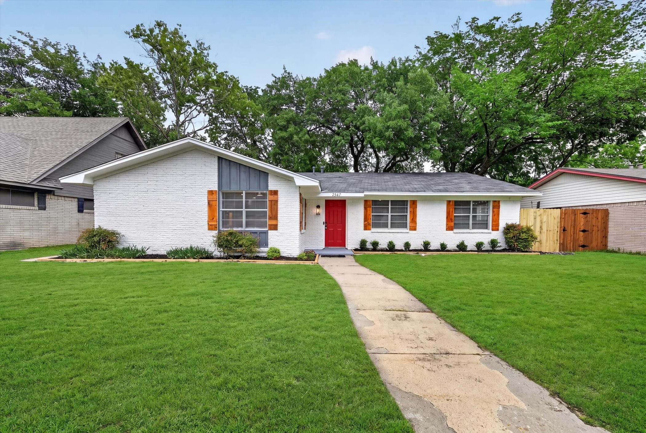 2507 Foxcroft Circle Denton TX 76209