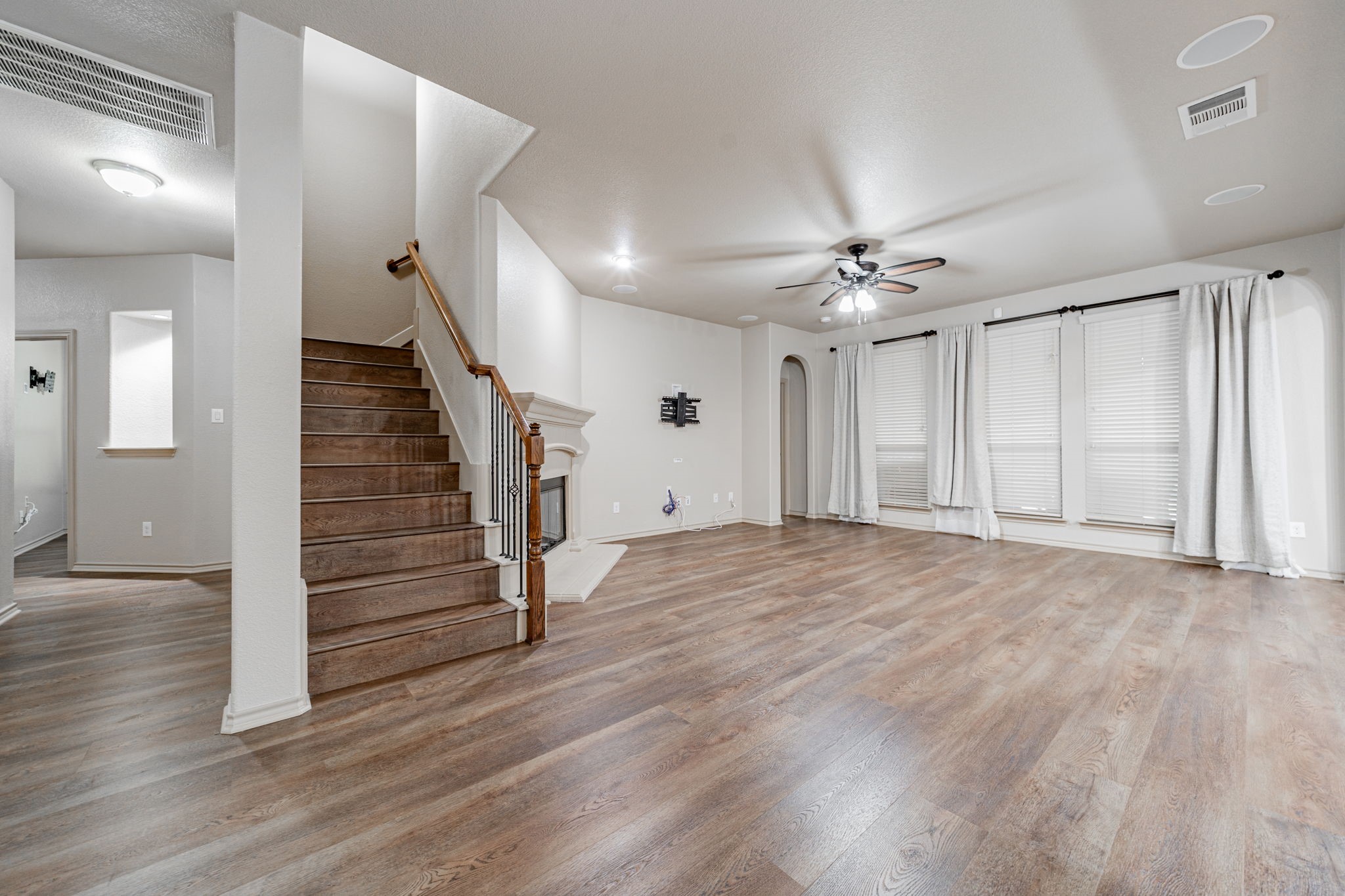 2216 Rosalinda Pass Fort Worth TX 76131