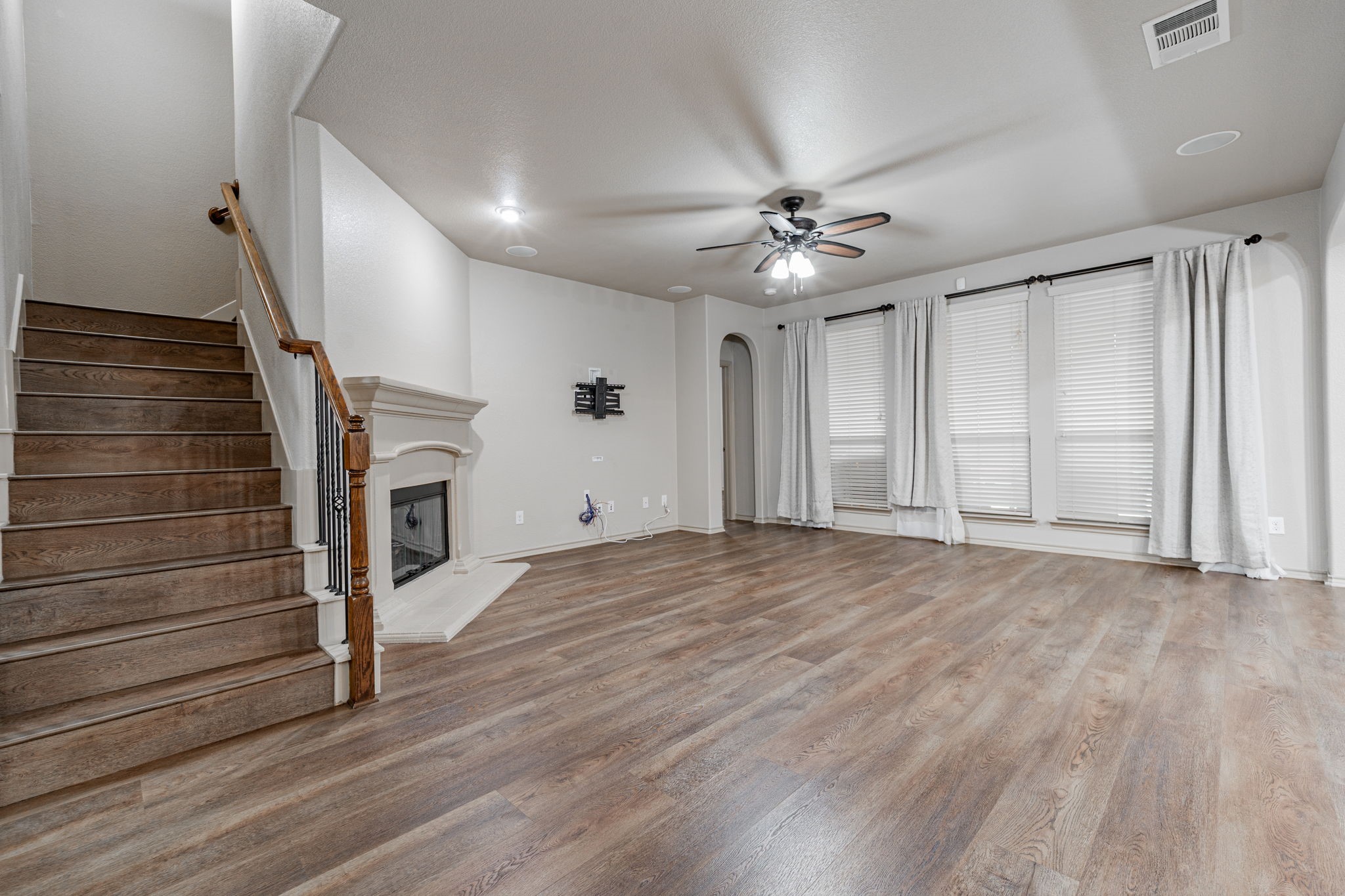 2216 Rosalinda Pass Fort Worth TX 76131