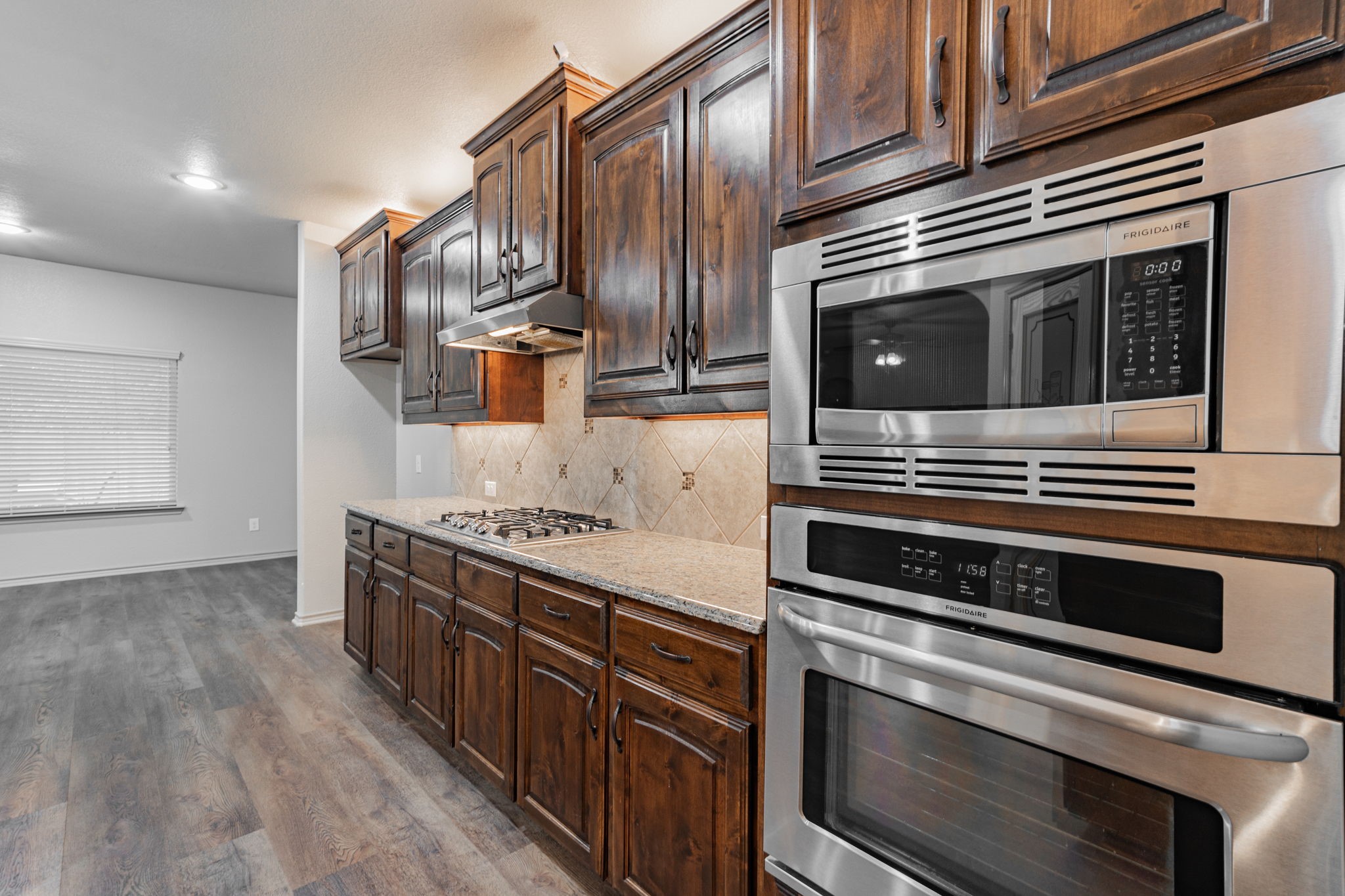 2216 Rosalinda Pass Fort Worth TX 76131