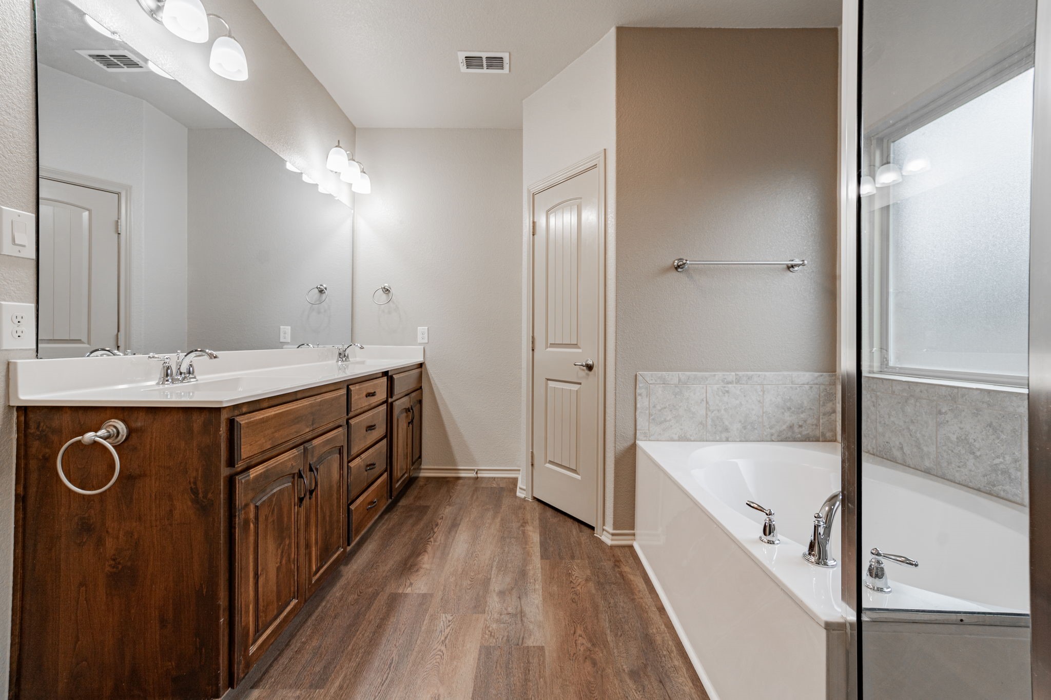 2216 Rosalinda Pass Fort Worth TX 76131