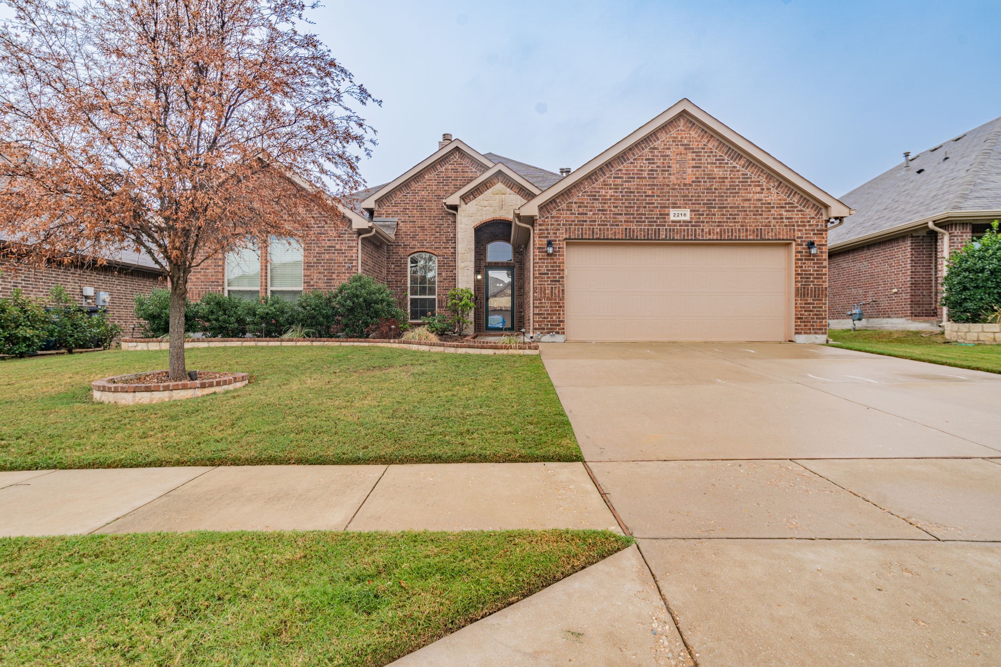2216 Rosalinda Pass Fort Worth TX 76131