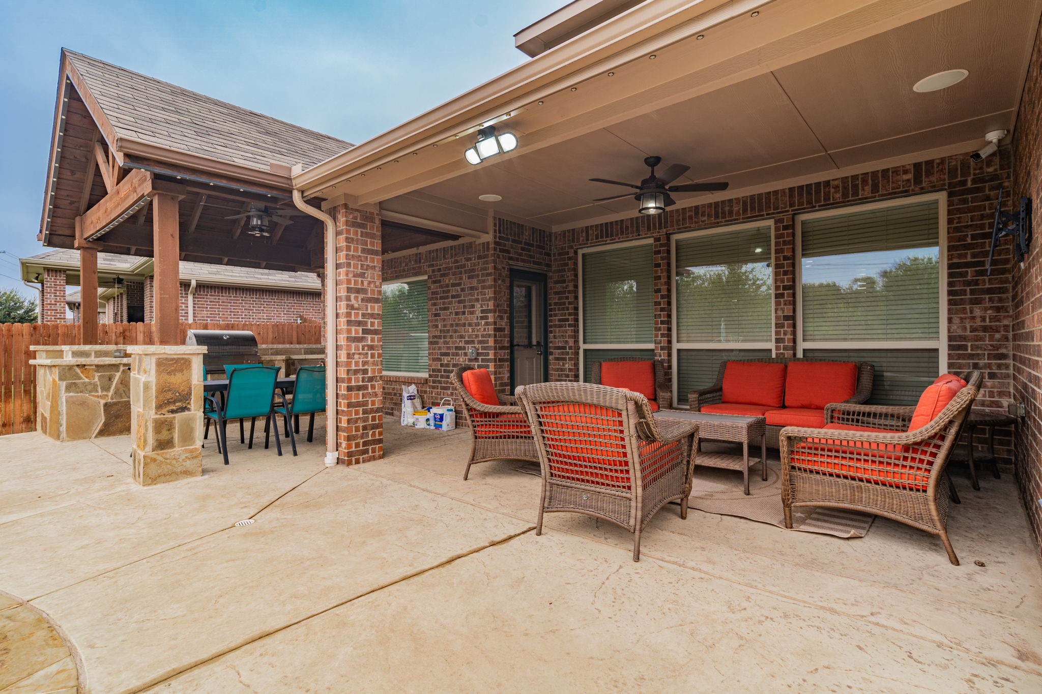 2216 Rosalinda Pass Fort Worth TX 76131