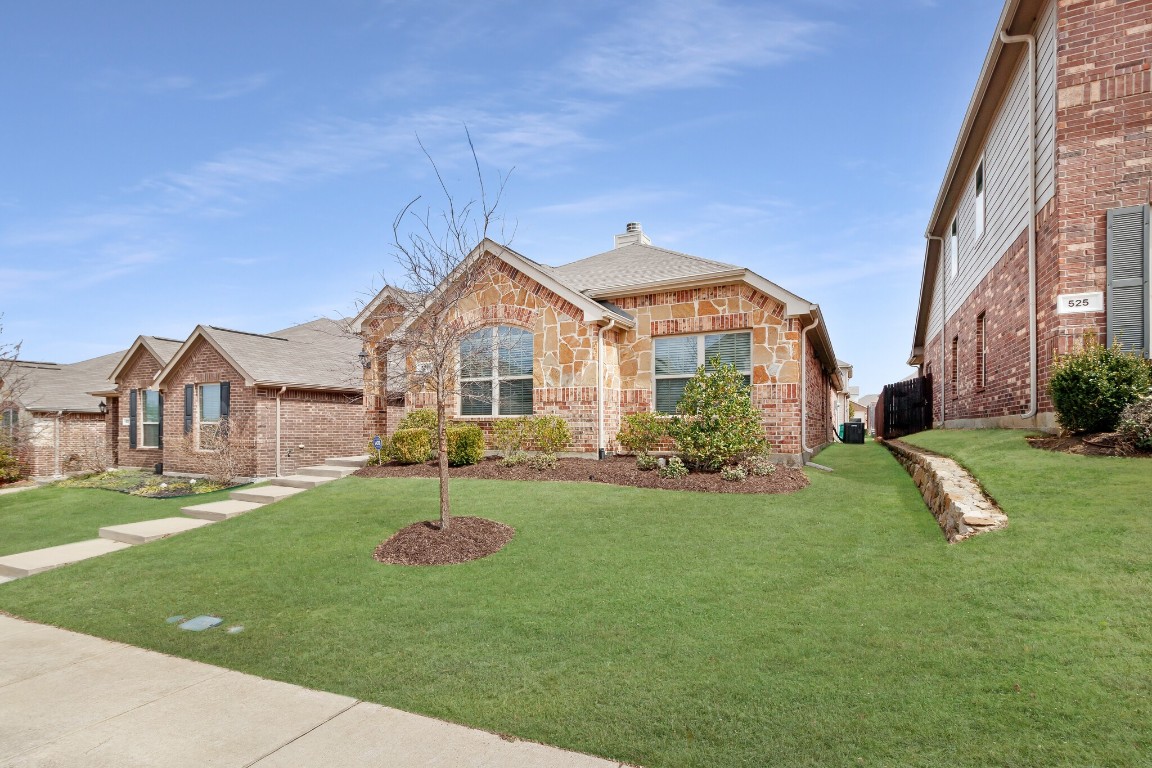 521 Pawnee Street Aubrey TX 76227