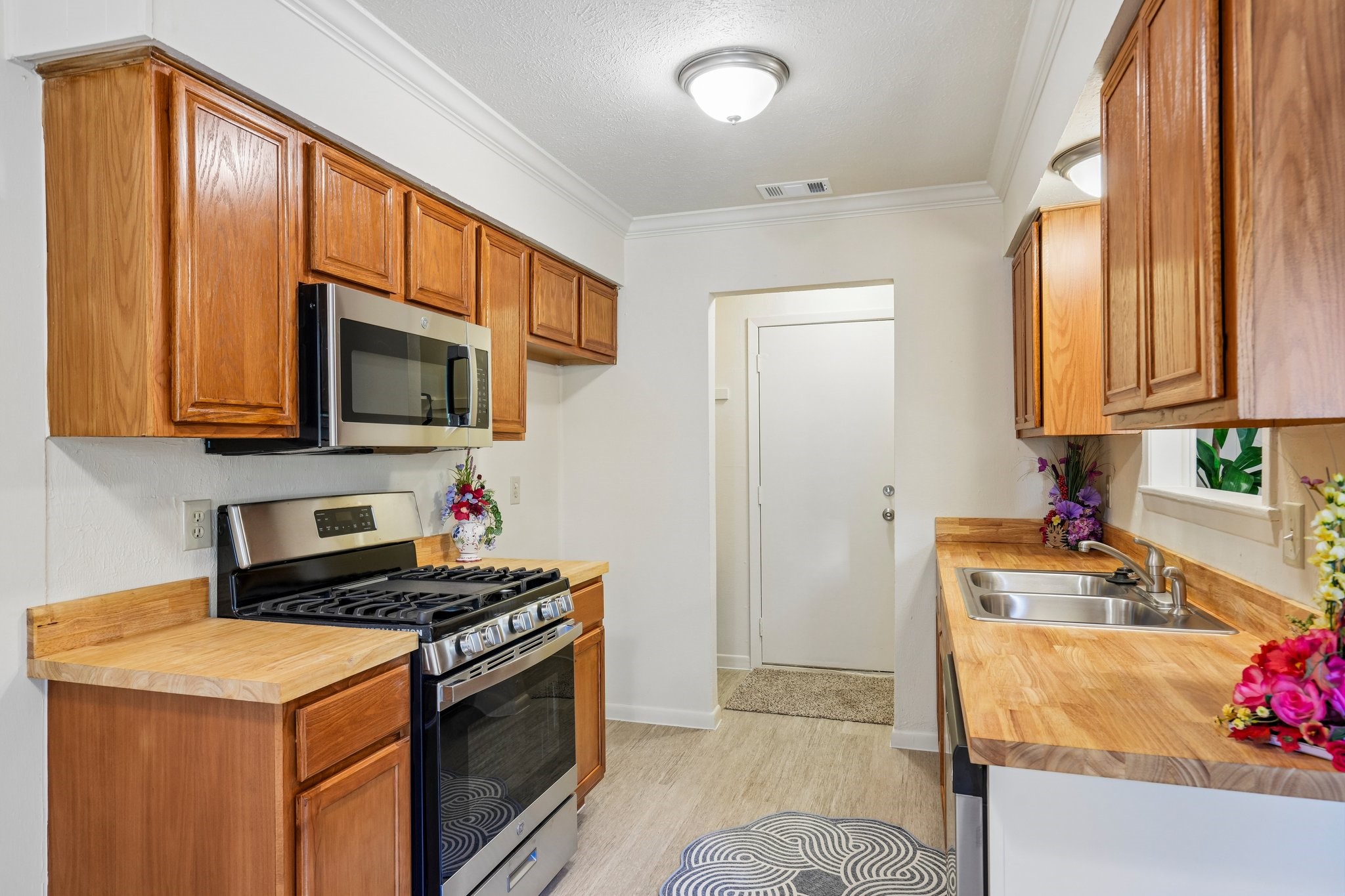 4106 Justice Lane Garland TX 75042