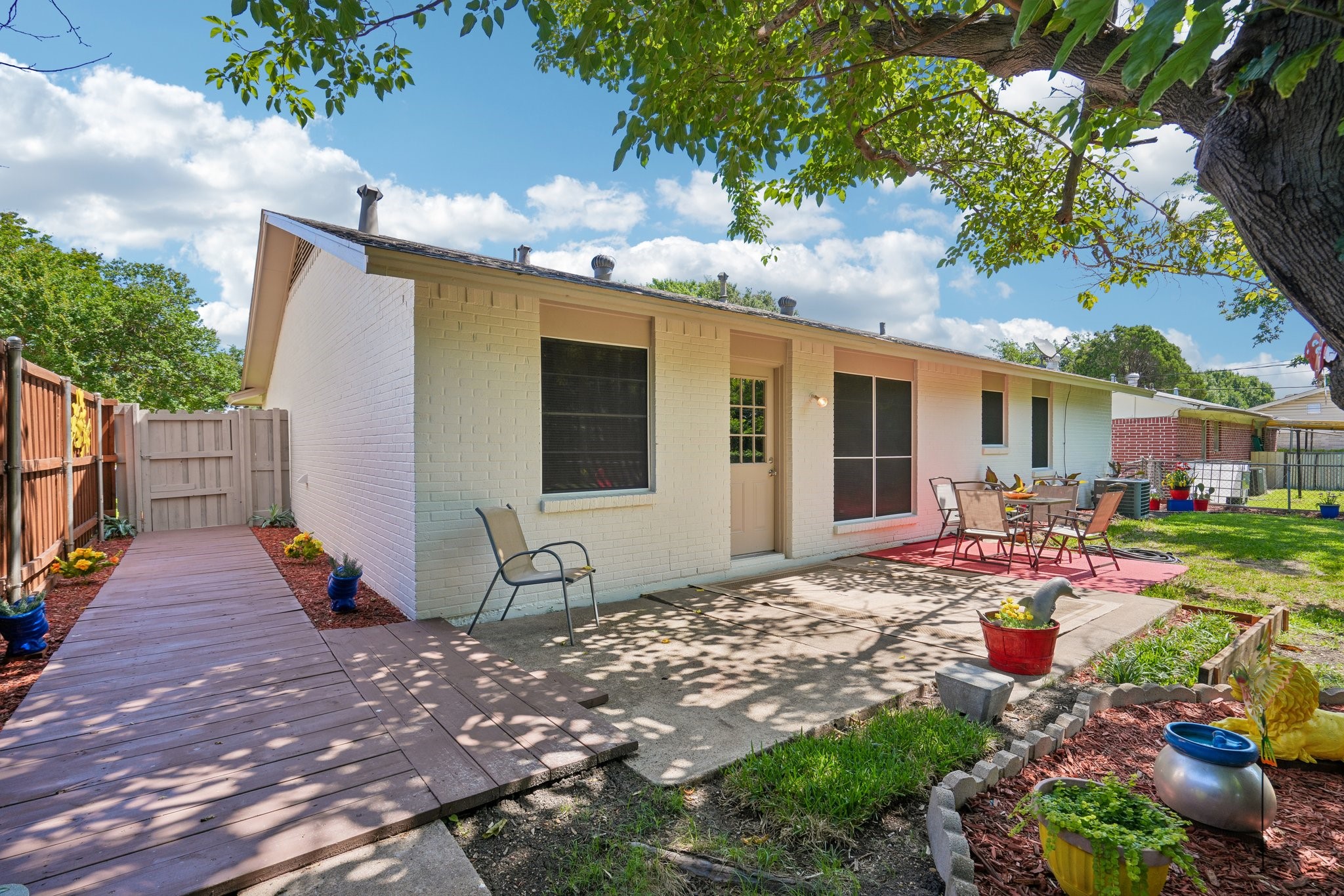 4106 Justice Lane Garland TX 75042