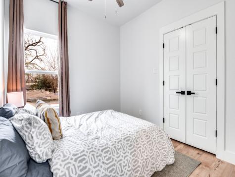 1960 Toronto Street Dallas TX 75212