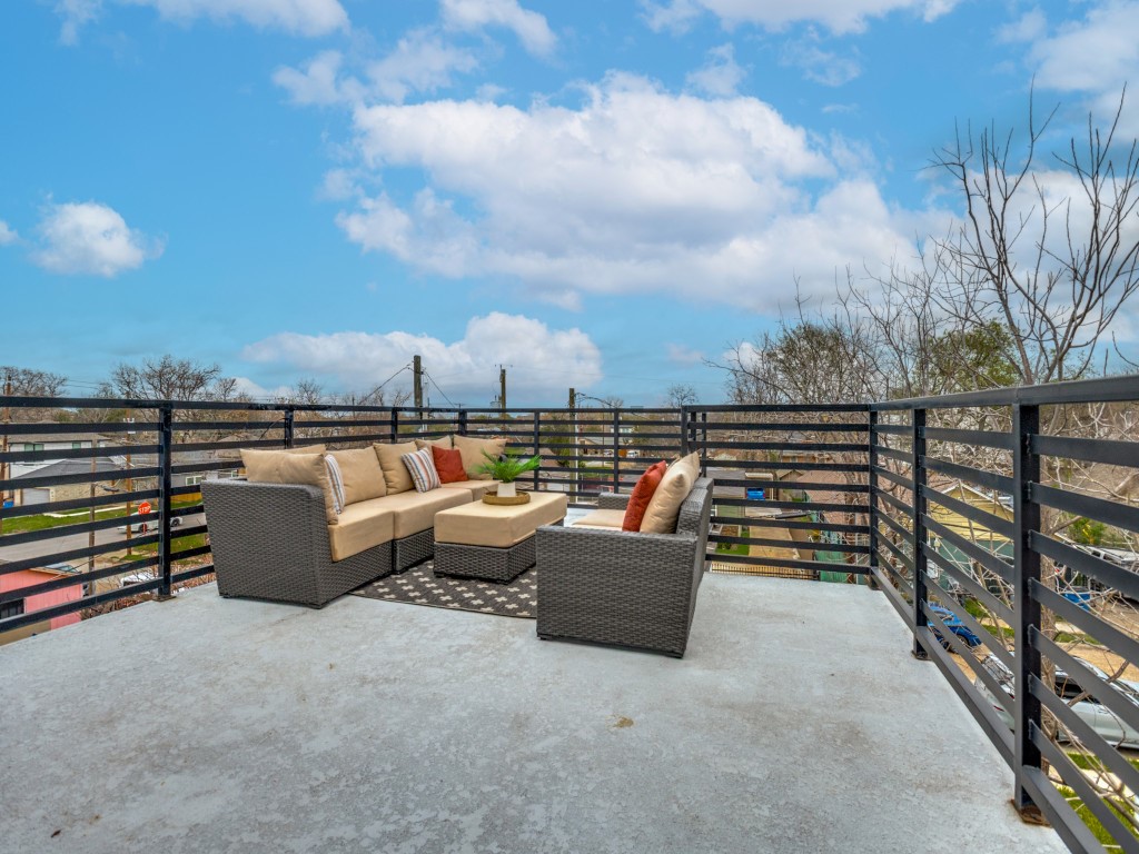 1960 Toronto Street Dallas TX 75212