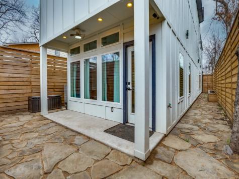 1960 Toronto Street Dallas TX 75212