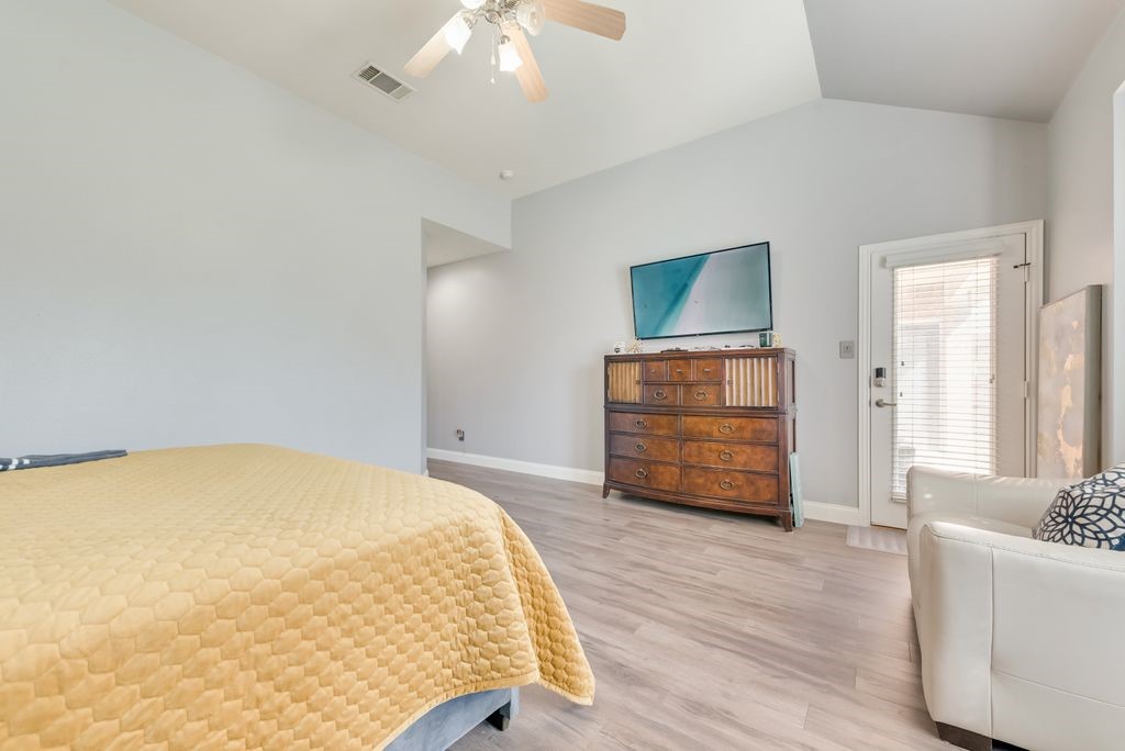 2335 Clark Trail Grand Prairie TX 75052