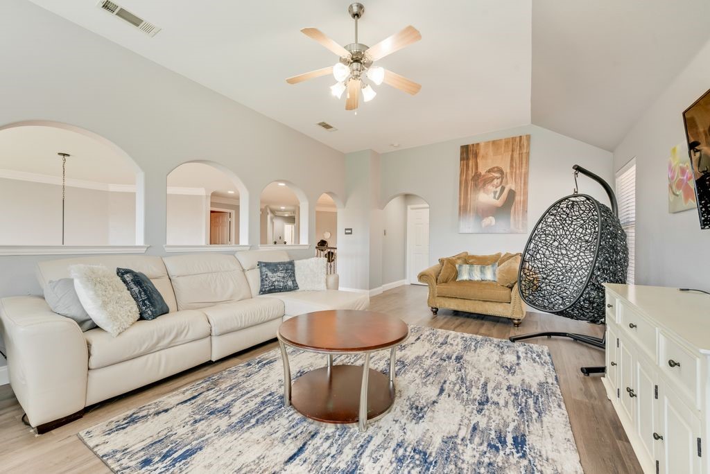 2335 Clark Trail Grand Prairie TX 75052