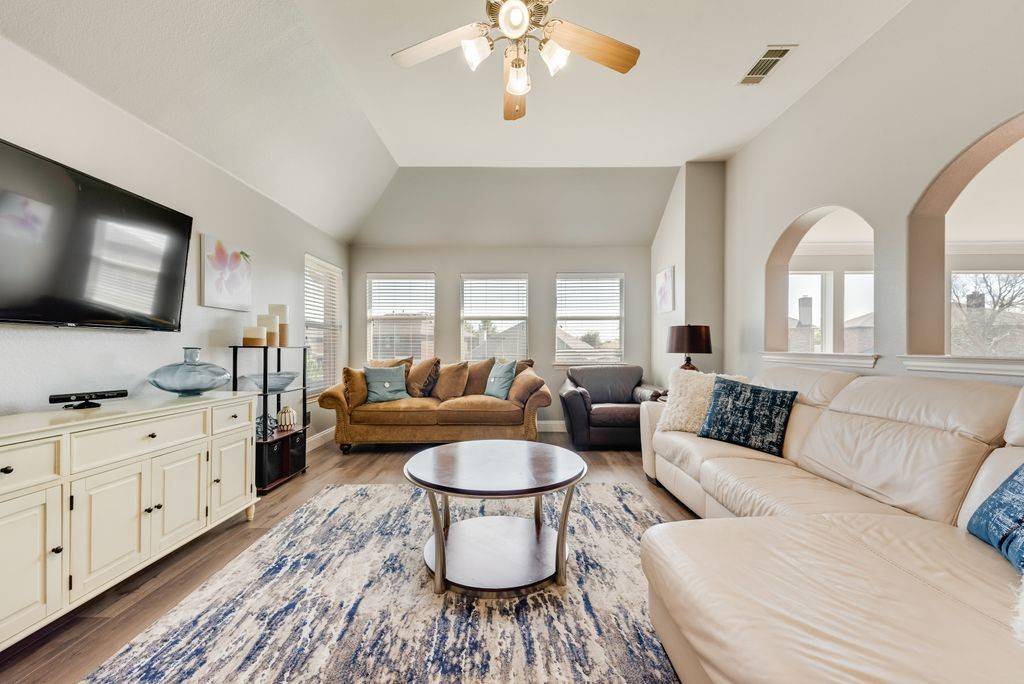 2335 Clark Trail Grand Prairie TX 75052
