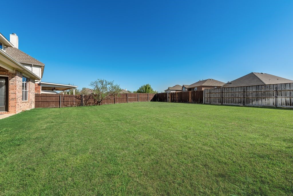 2335 Clark Trail Grand Prairie TX 75052