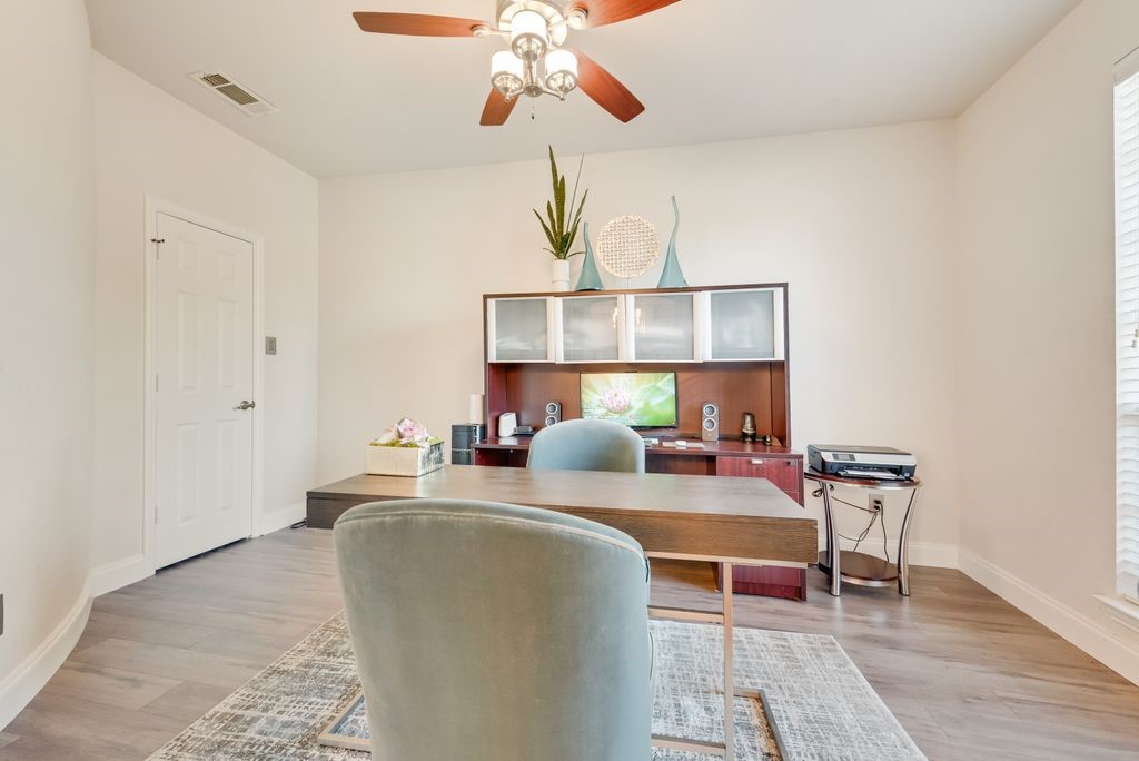 2335 Clark Trail Grand Prairie TX 75052