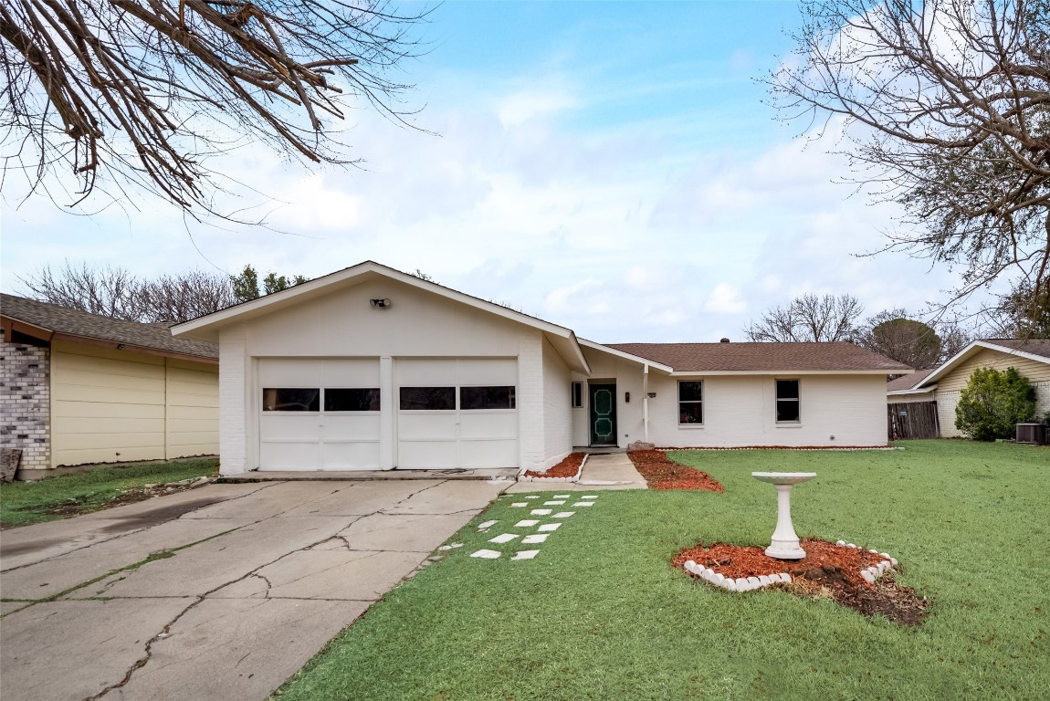 1809 Guinevere Street Arlington TX 76014