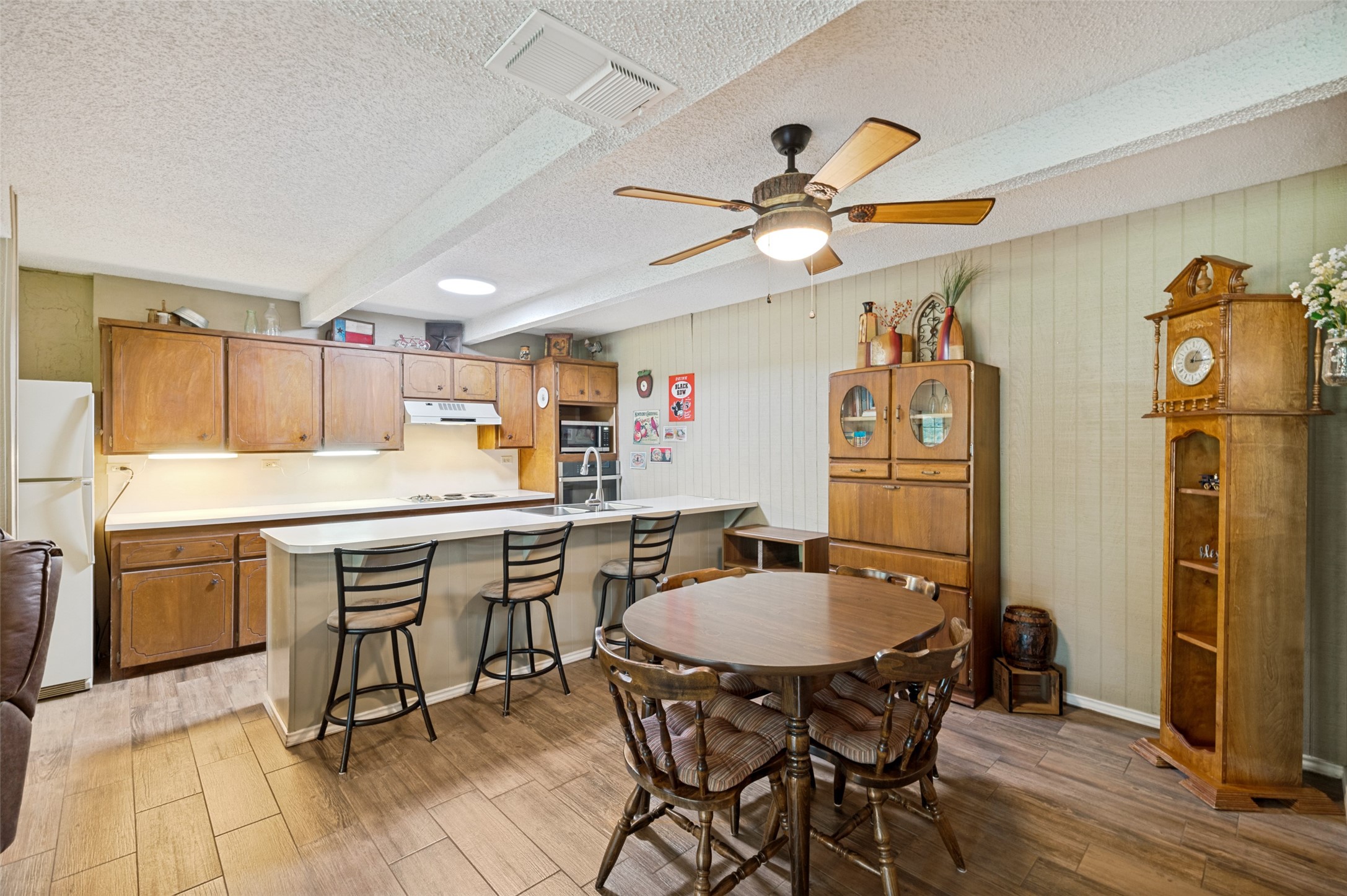 163 Private Road 1613 Alvord TX 76225