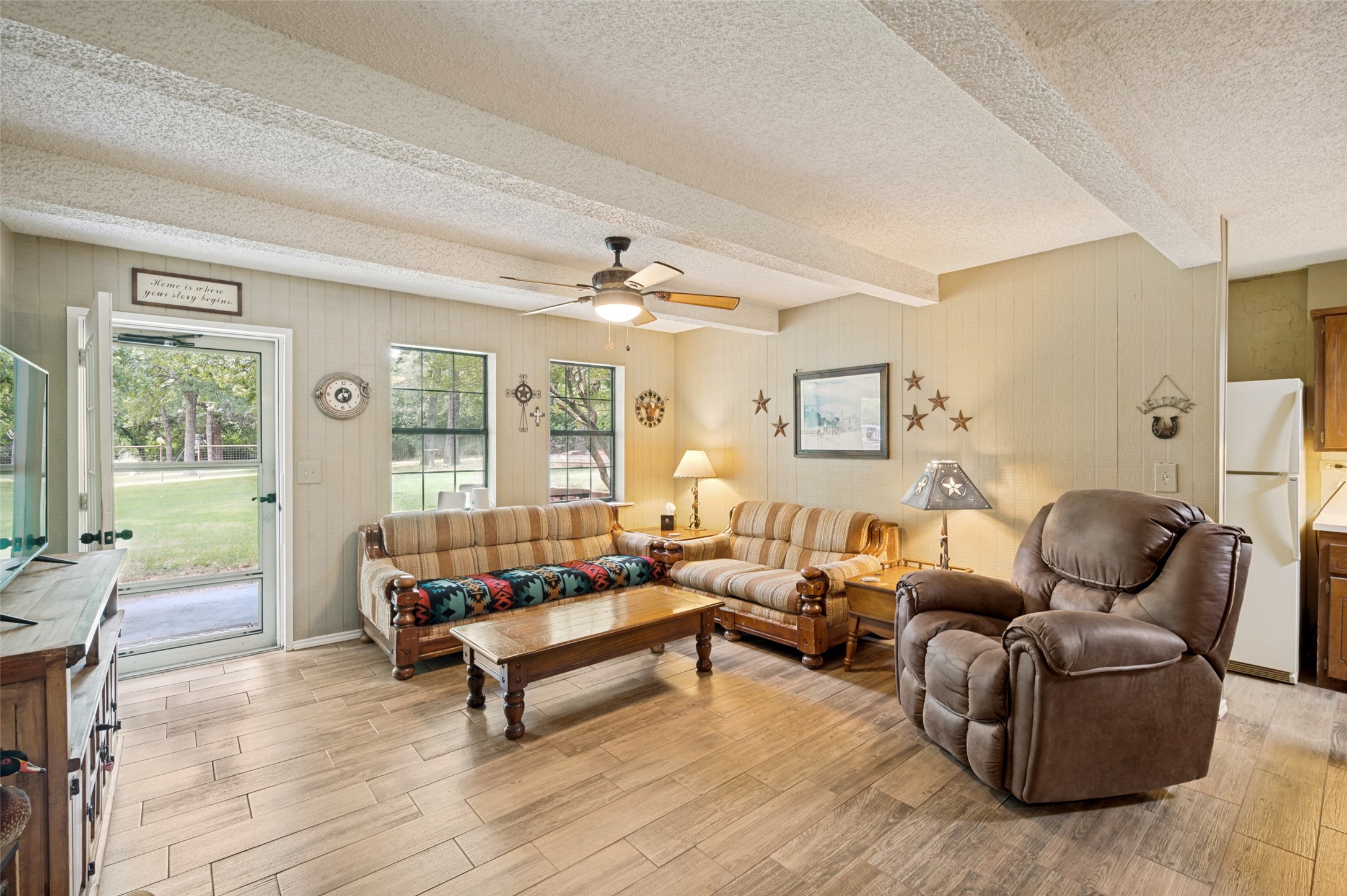 163 Private Road 1613 Alvord TX 76225