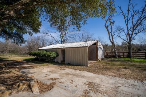 1025 S Belknap Street Mexia TX 76667