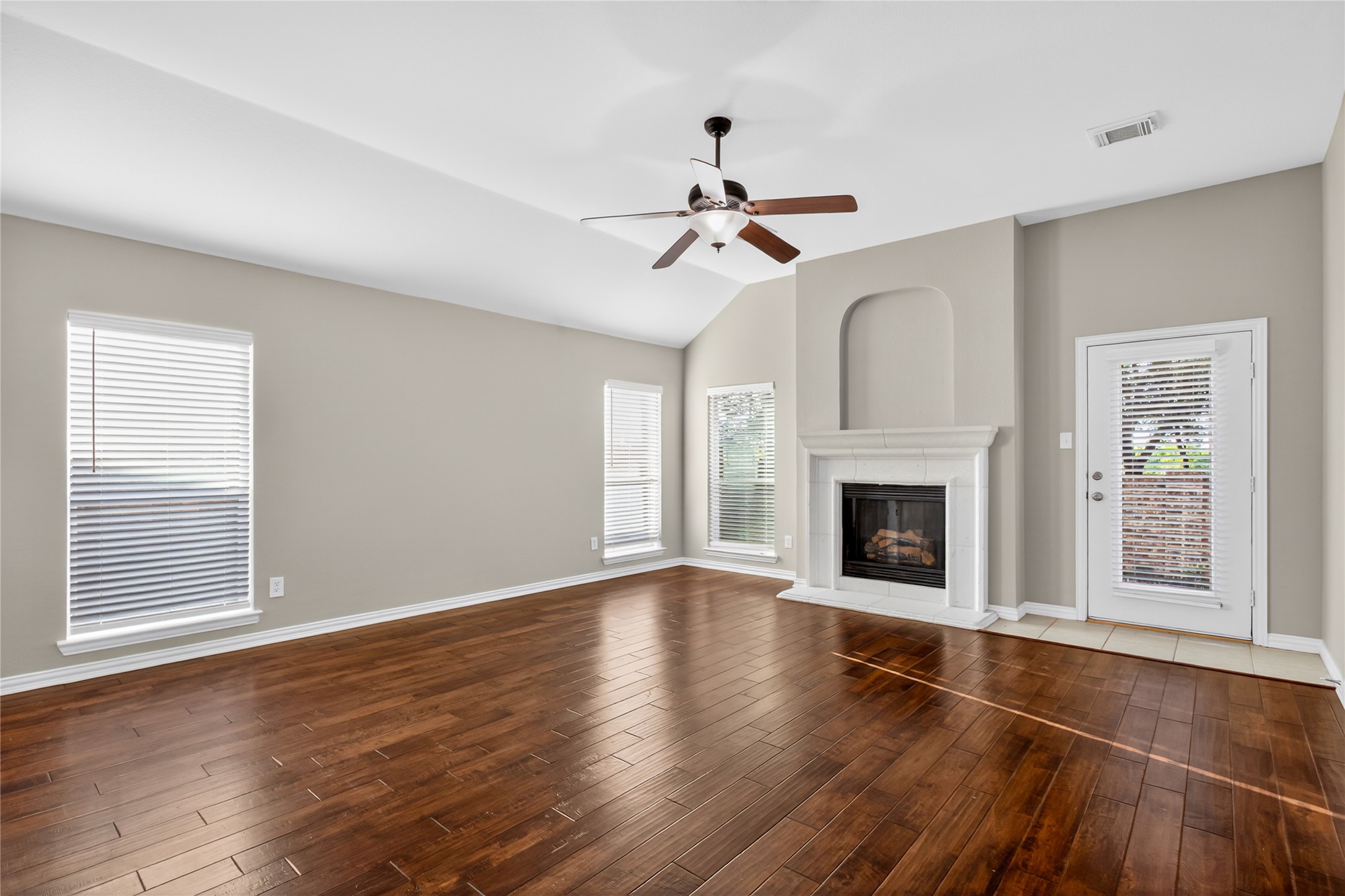 4125 Ainsly Lane Fort Worth TX 76244