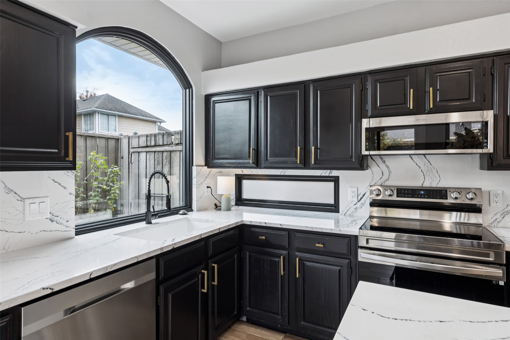 412 Pecos Trail Irving TX 75063