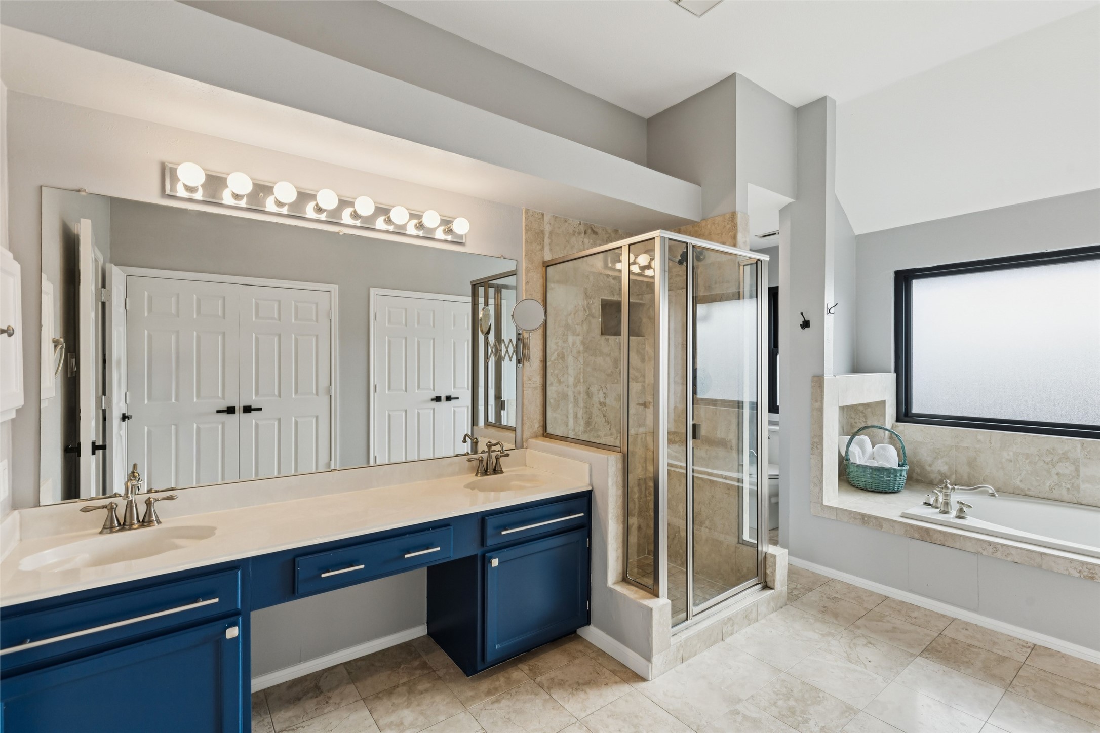 412 Pecos Trail Irving TX 75063