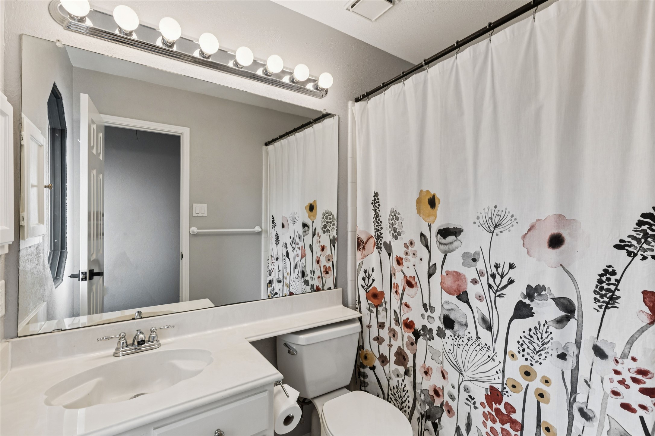 412 Pecos Trail Irving TX 75063