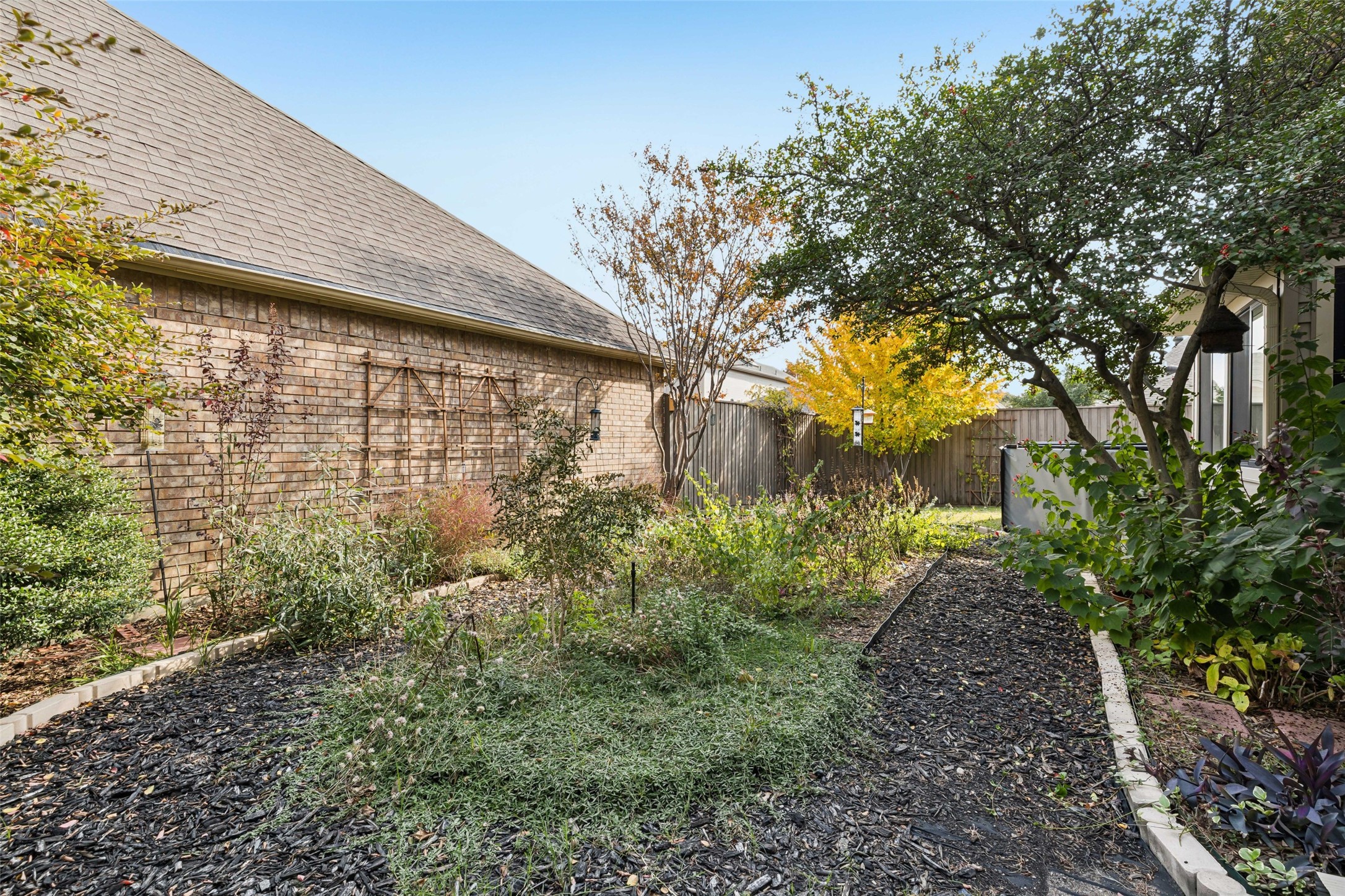 412 Pecos Trail Irving TX 75063